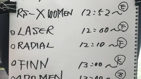 “尤文官方视频：维加抵达俱乐部体检处”